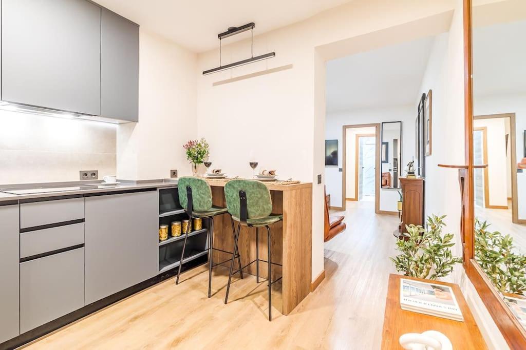 Apartamento Reformado Y Tranquilo Junto A Gran Via Madrid Esterno foto